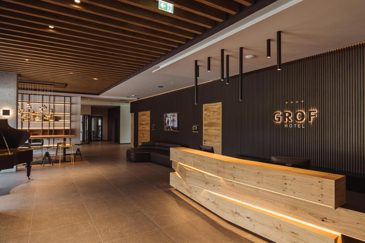 Hotel Grof Vransko Kültér fotó