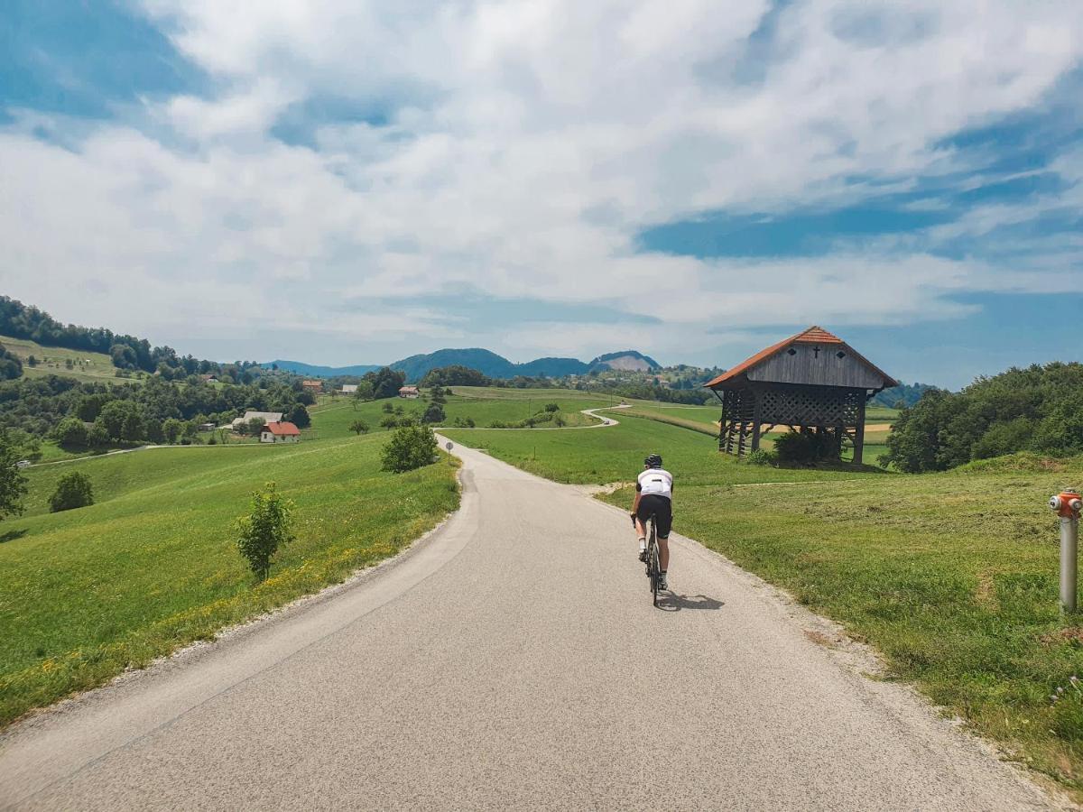 Hotel Grof Vransko Kültér fotó